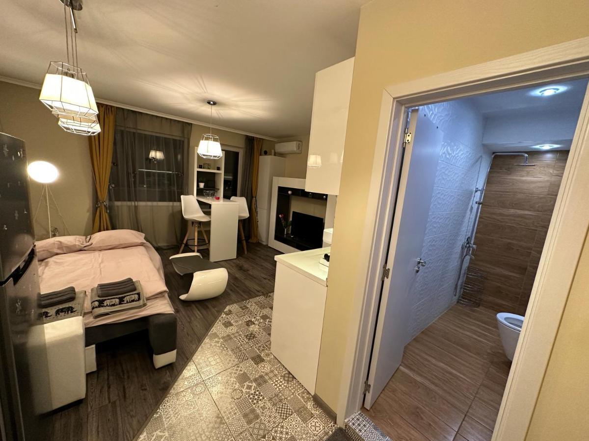 Uni Time Apartment By Lmg Sofia Luaran gambar
